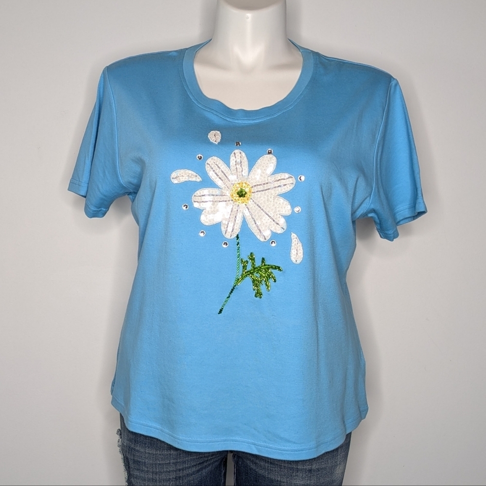 ✨ 3/$15 Bobbie Bell Blue White Sequin Daisy Flower Short Sleeve T-shirt XL